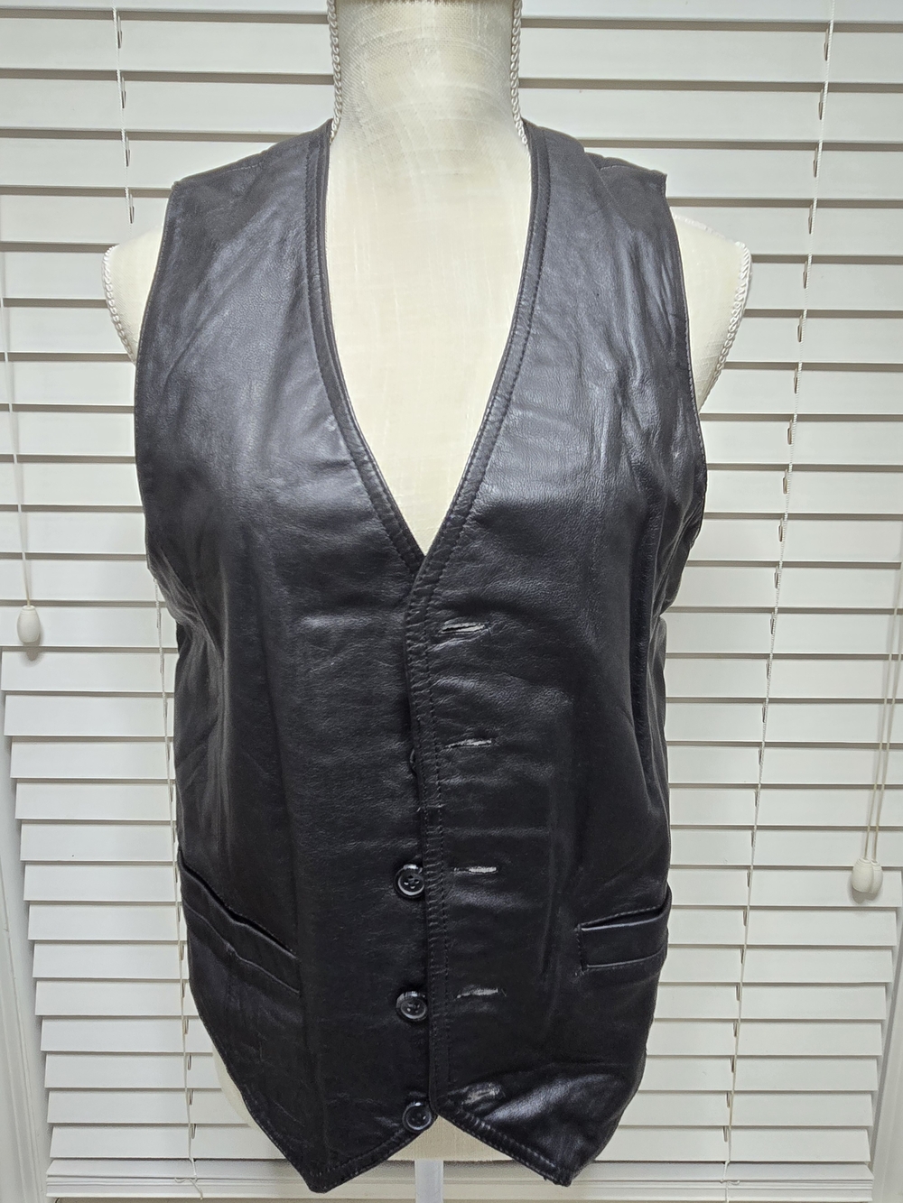 Womens Size 36 Wilsons Leather Button Up Vest With Pockets